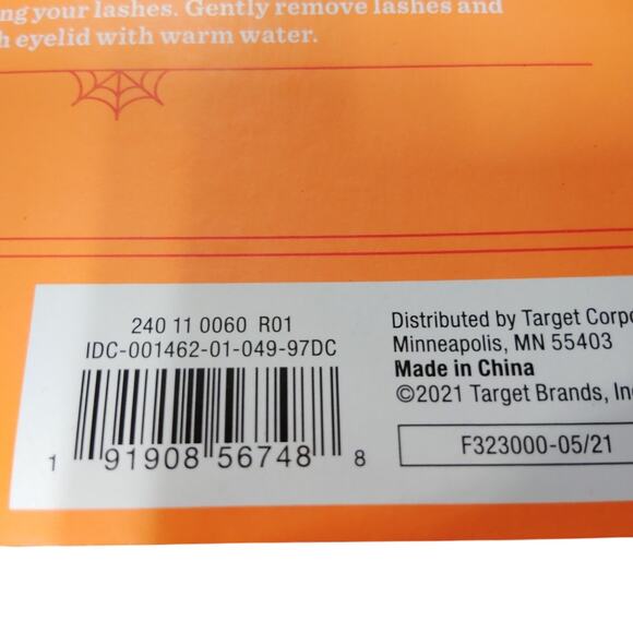 2-Pack Hyde & EEK! Boutique Halloween Fake Eyelashes – Blue & Silver Glitter - Picture 6 of 6